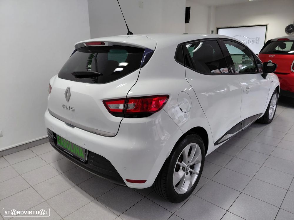 Renault Clio 1.2 16V 75 LIMITED - 29