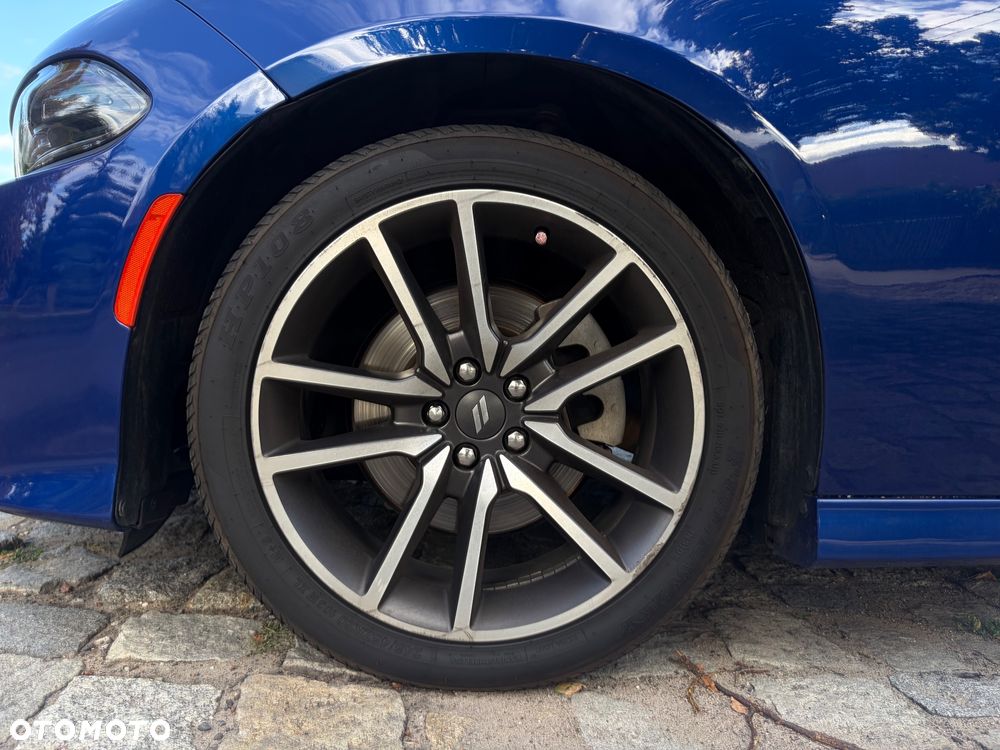 Dodge Charger 5.7 R/T - 8