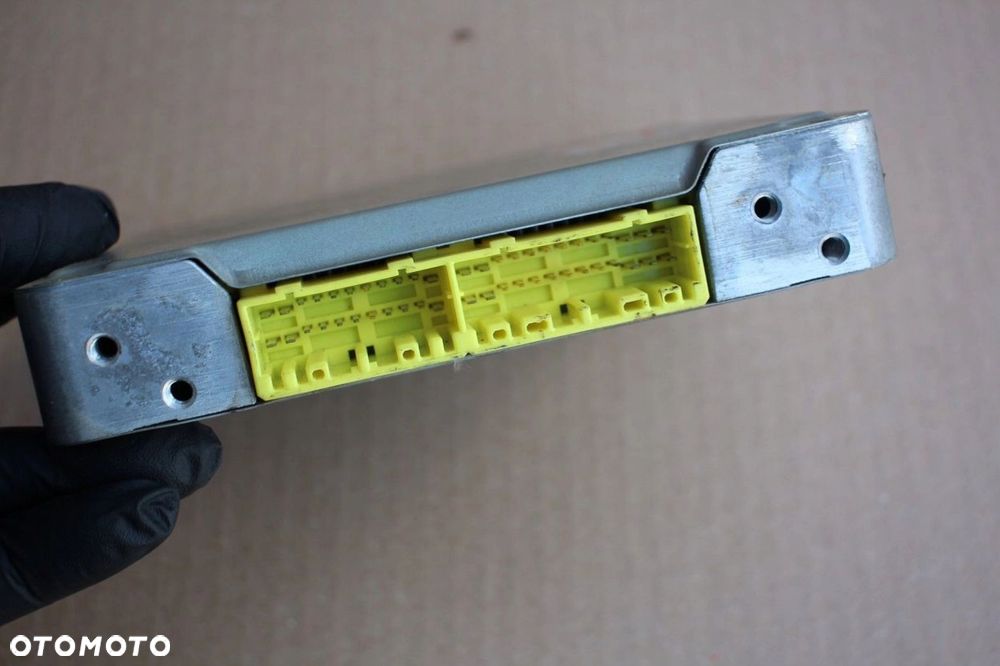 Komputer sterownik silnika SUZUKI VITARA I MK1 1.6 16V BEZYNA 33920-57B3 - 3