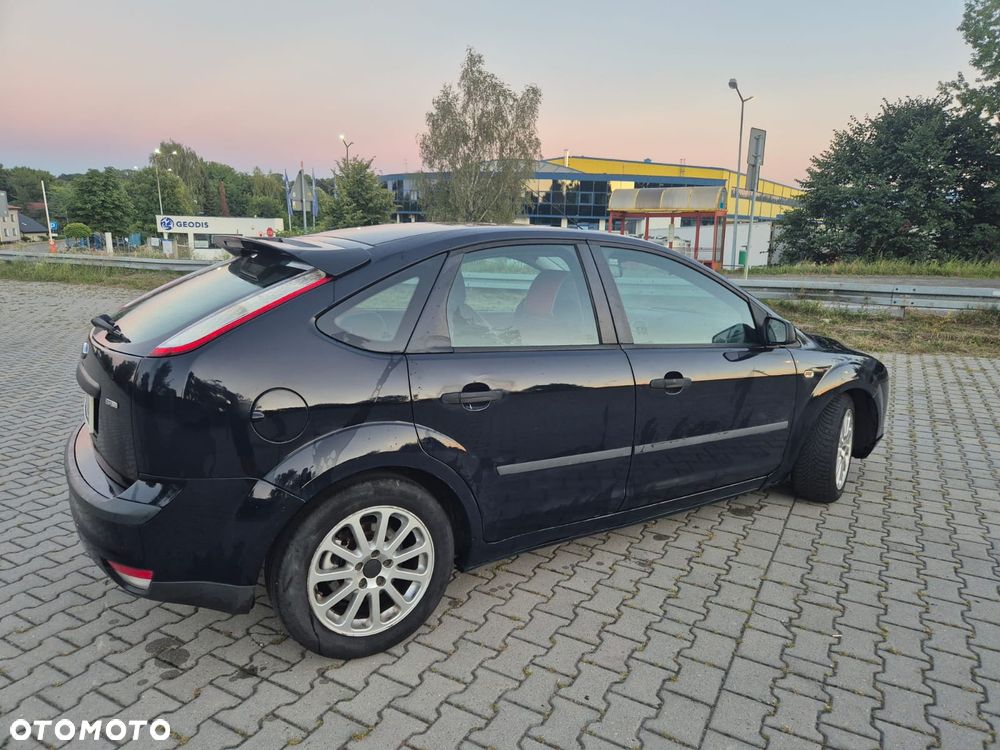 Ford Focus 1.8 TDCi Ambiente - 3