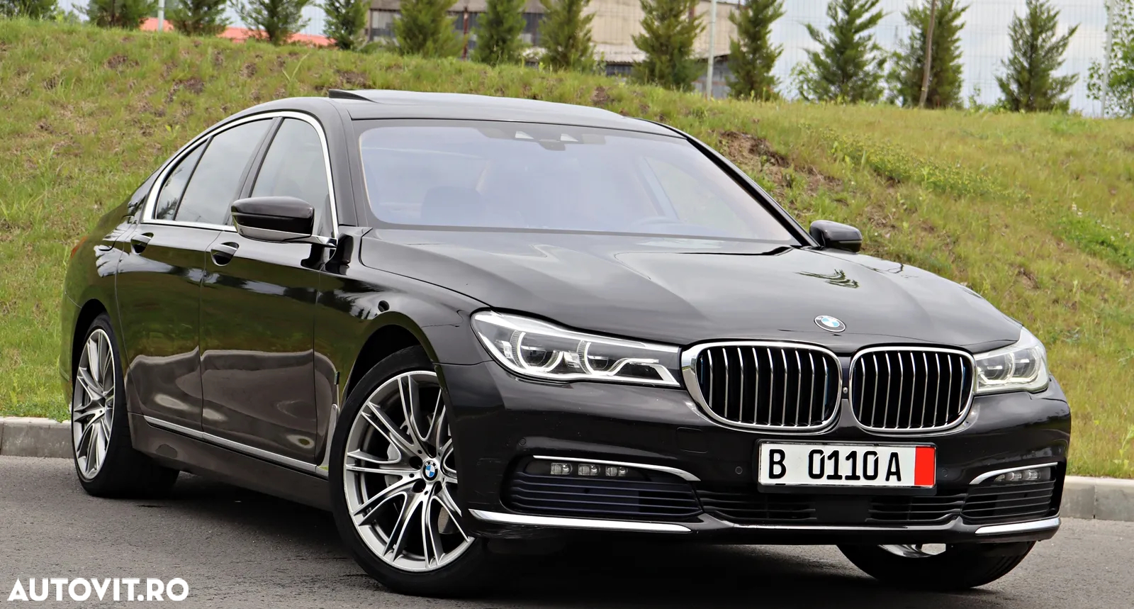 BMW Seria 7 740e iPerformance - 3
