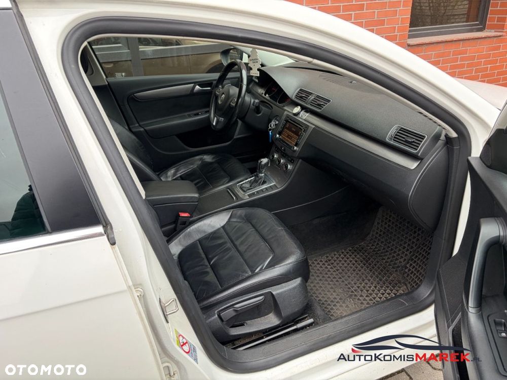 Volkswagen Passat - 12