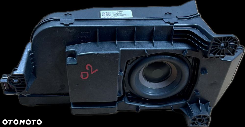 O2 CADILLAC ESCALADE IV 2014 -  TUBA GŁOŚNIK SUBWOOFER GM BOSE 22818981 - 1