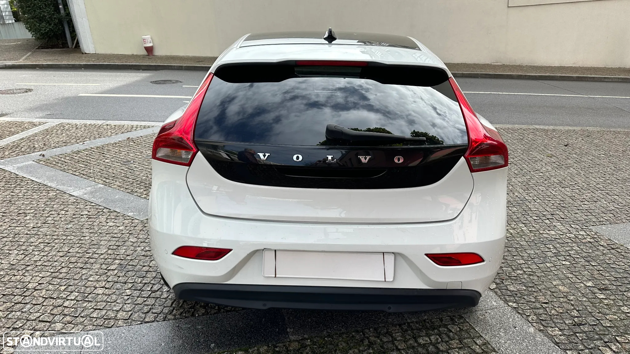 Volvo V40 1.6 D2 R-Design - 6