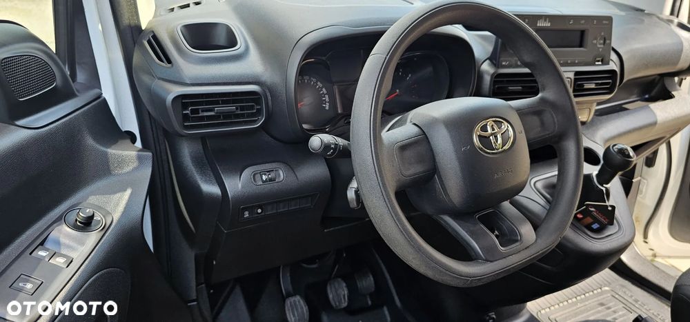 Toyota ProAce Kombi 1.5 D-4D Medium 2,6t - 24