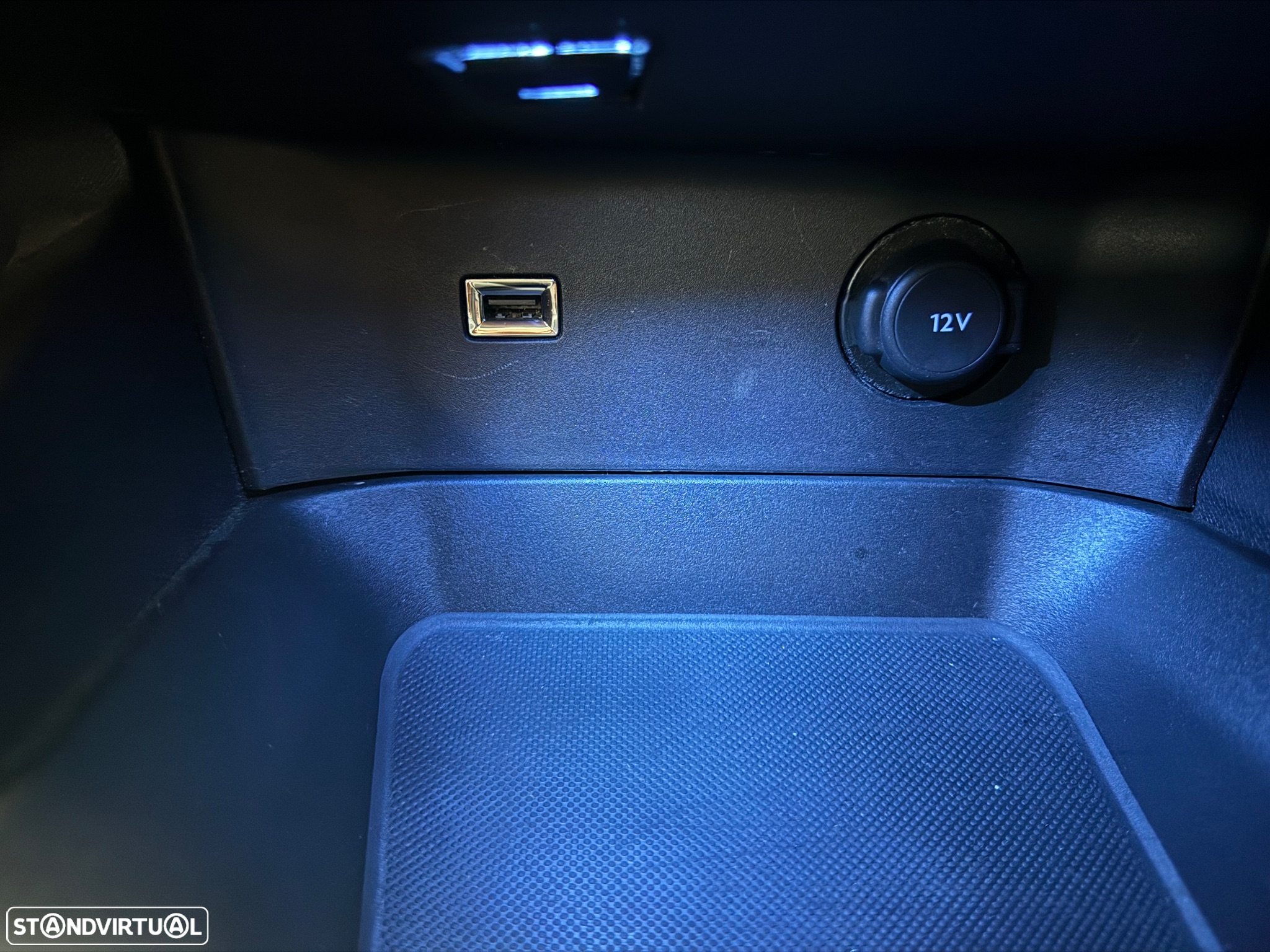 Peugeot 3008 PureTech 130 Stop & Start GPF EAT8 Allure - 39