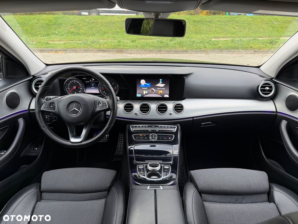 Mercedes-Benz Klasa E - 17