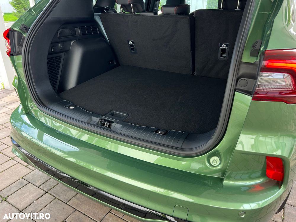 Ford Kuga 2.5 Duratec FWD PHEV ST-Line X - 23