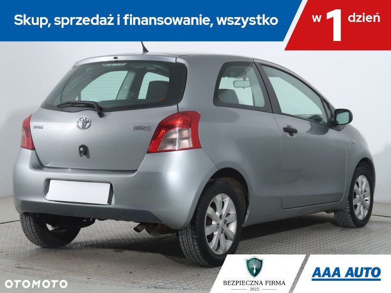 Toyota Yaris - 6
