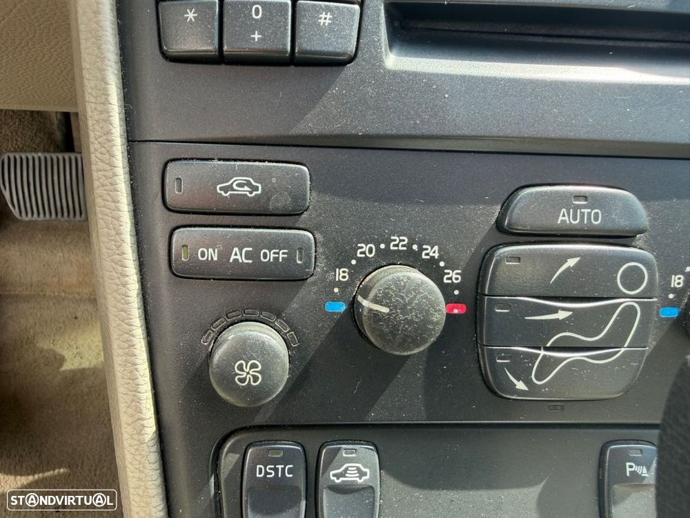 Volvo XC 90 2.4 D5 7L Nivel 2 Auto. - 26