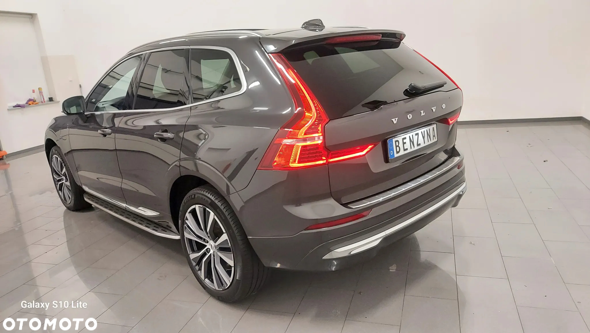 Volvo XC 60 T6 Plug-In Hybrid AWD Inscription - 4
