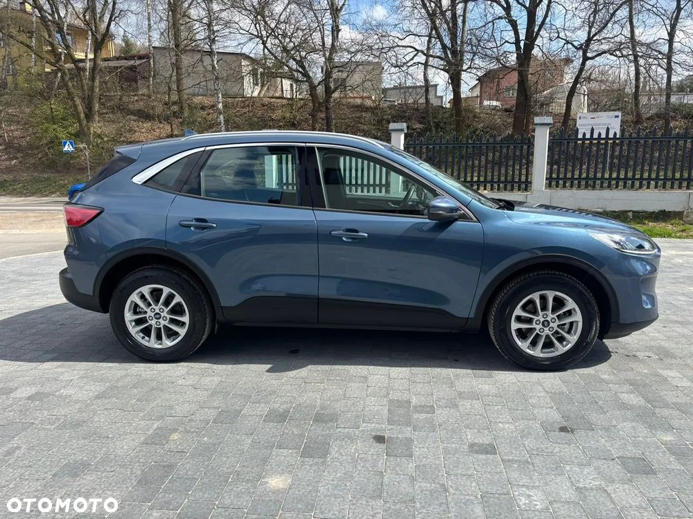 Ford Kuga 2.5 Duratec FHEV 4x4 TITANIUM - 12