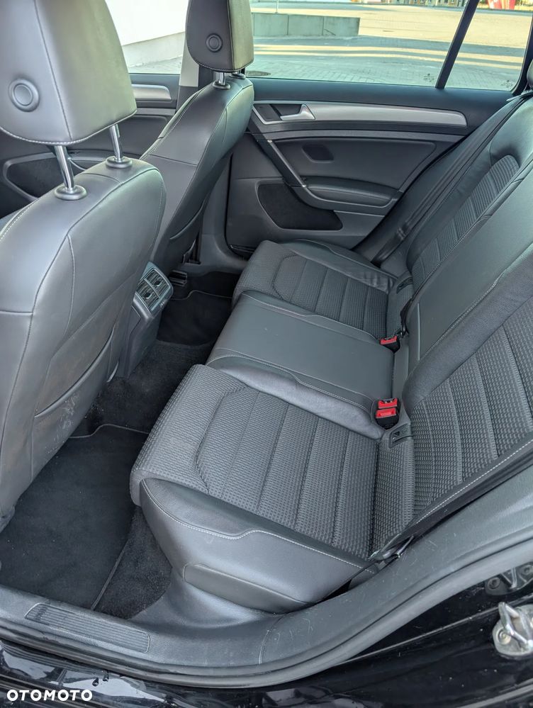 Volkswagen Golf 1.6 TDI BlueMotion Technology Comfortline - 19