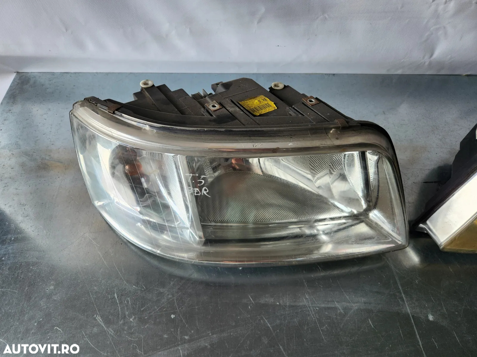 Faruri Far Stanga Dreapta Vw Transporter T5 Volan Stanga Europa Stanga Usor Matuit - Dezmembrari Ar - 5