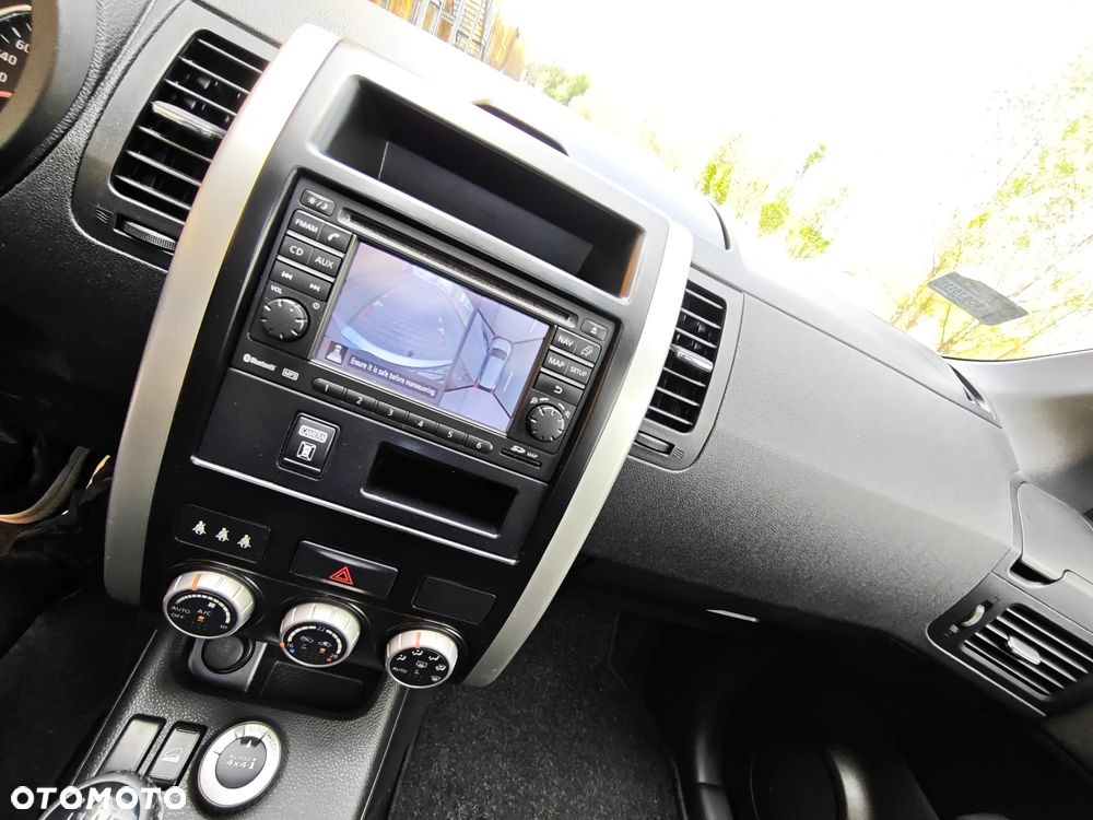 Nissan X-Trail 2.0 dCi 4x4 DPF Platinum - 13