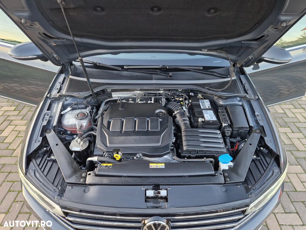 Volkswagen Passat 2.0 TDI DSG Highline - 22