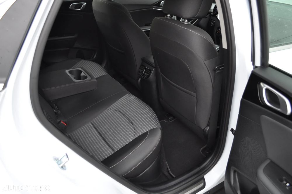 Kia XCeed 1.6 GDI 6DCT PHEV Vision - 19