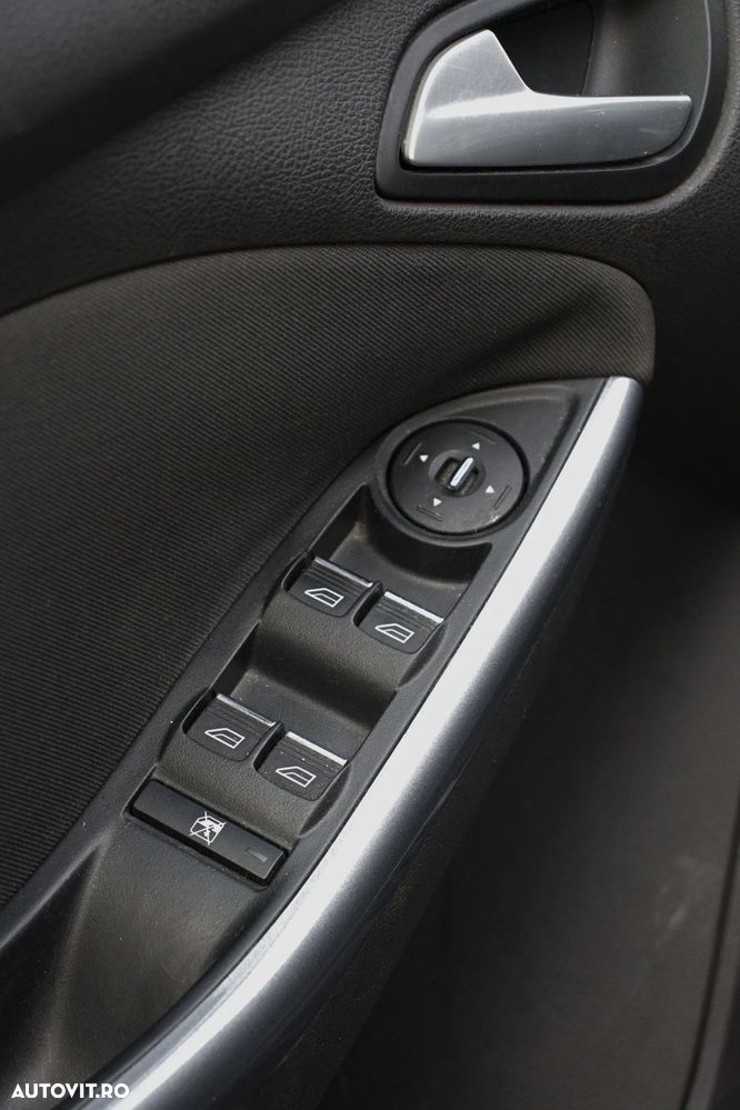 Ford Focus 1.6 TDCI DPF Trend - 14