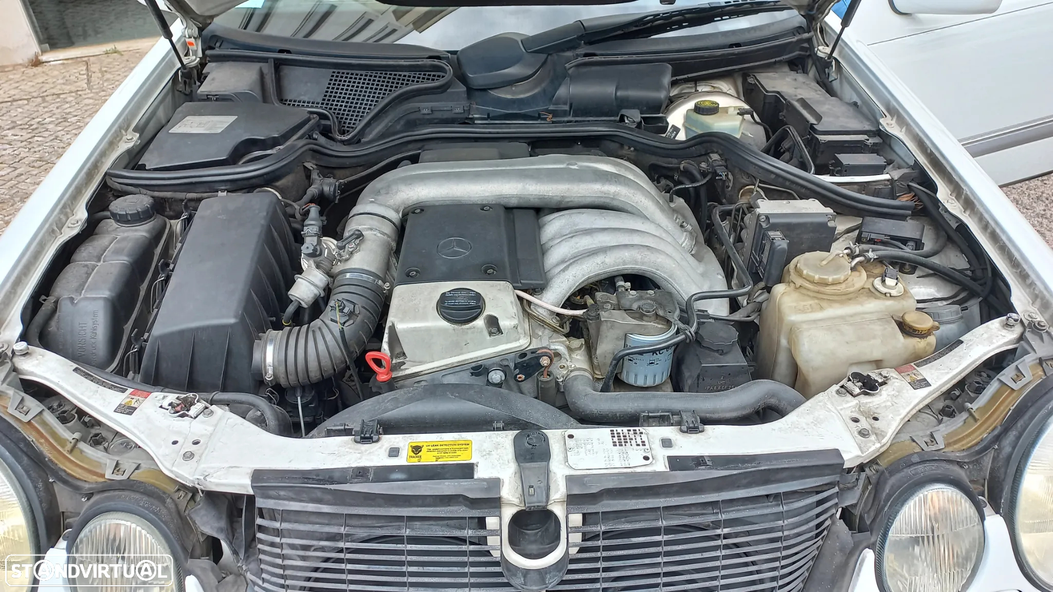Mercedes-Benz E 300 - 23