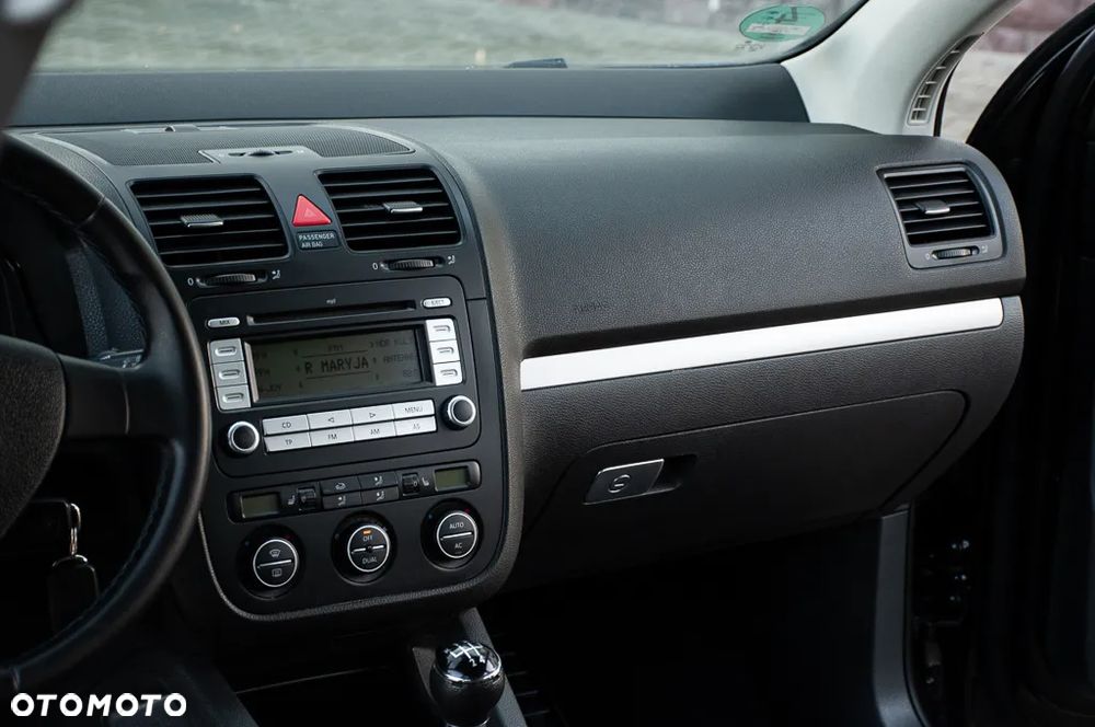 Volkswagen Golf 1.6 Tour Edition - 28