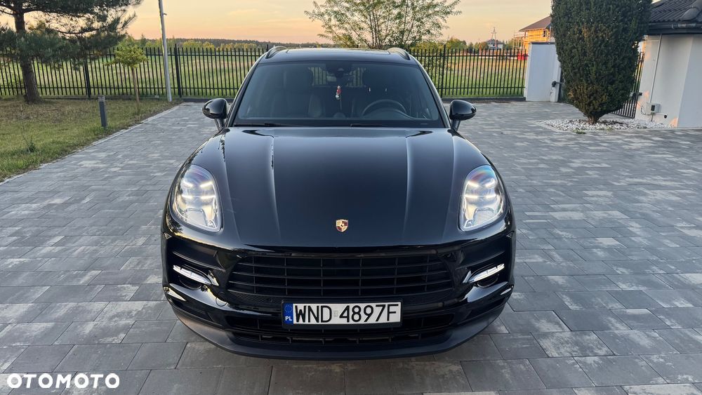 Porsche Macan Standard - 2