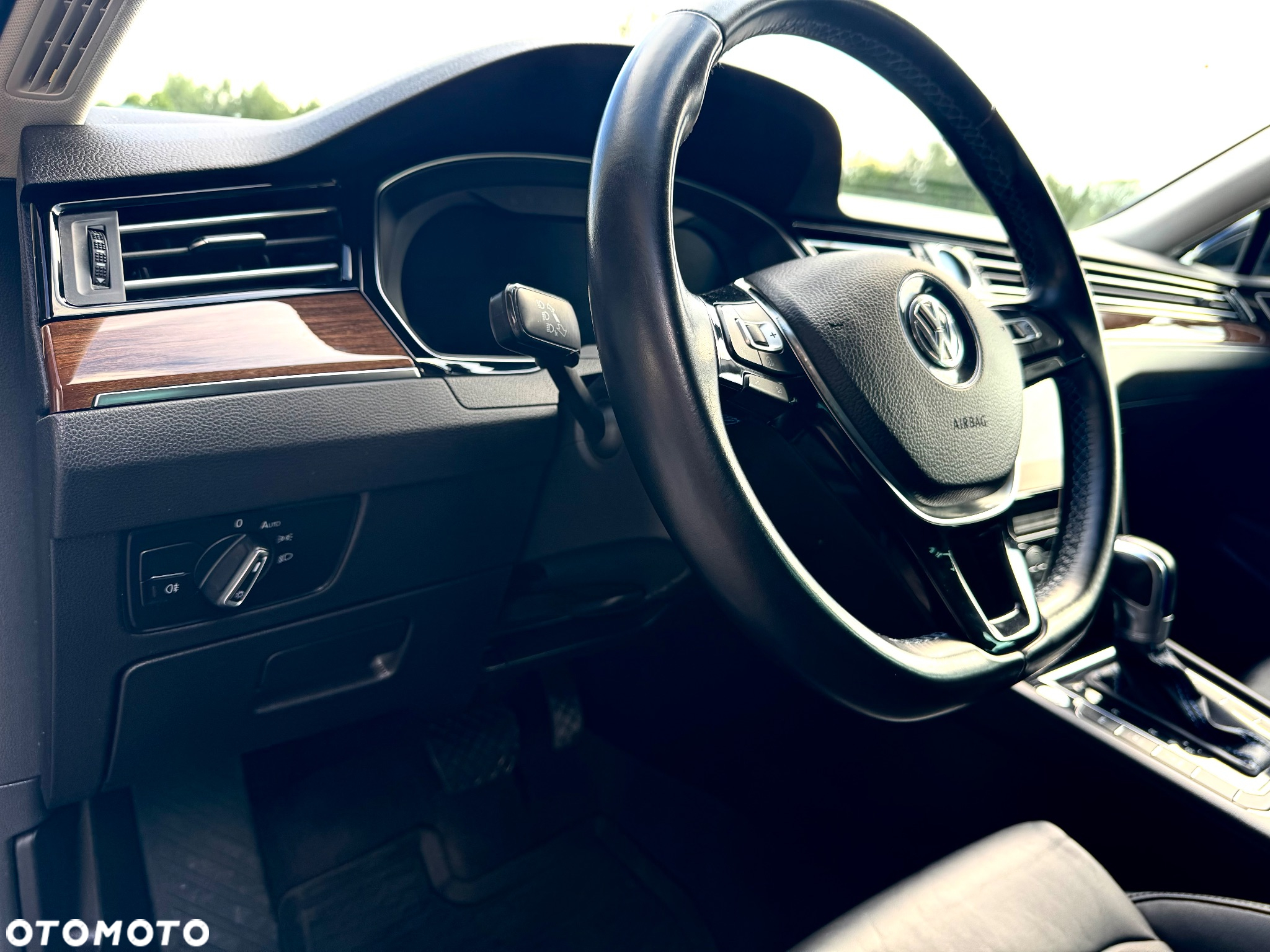 Volkswagen Passat - 15