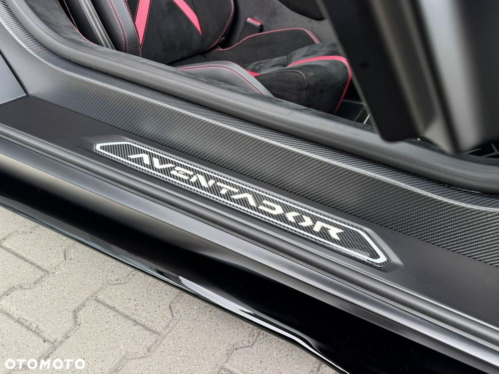 Lamborghini Aventador - 26
