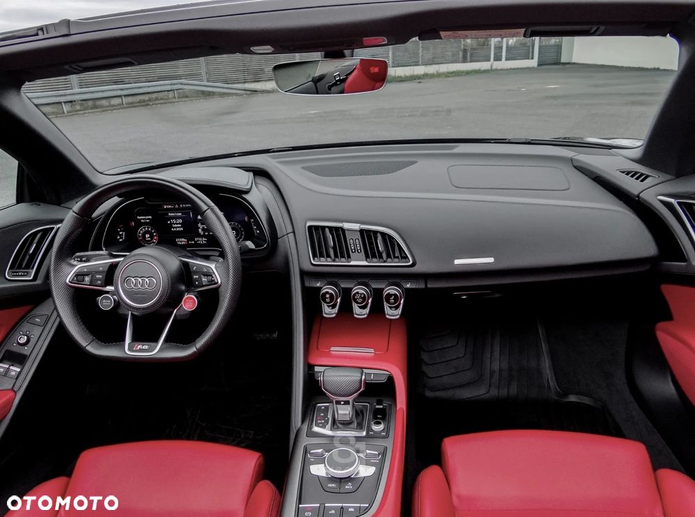 Audi R8 Spyder V10 RWD - 15