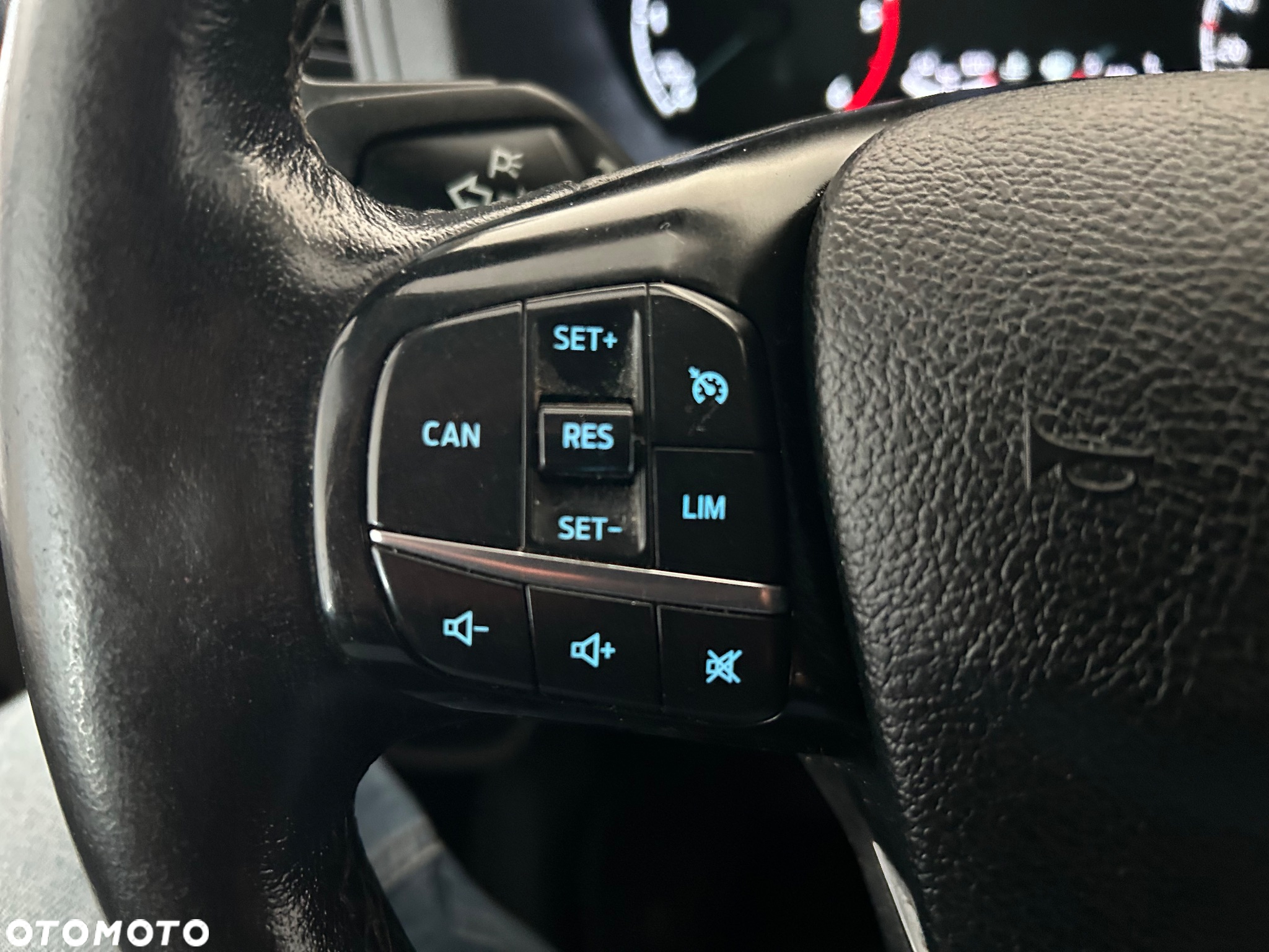Ford Transit Custom 320 L1H2 VA Trend Nugget - 35