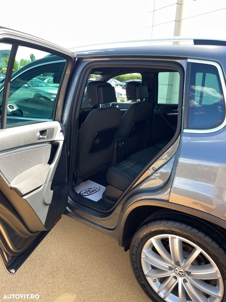 Volkswagen Tiguan 2.0 TDI SCR BlueMotion Technology Lounge Sport & Style - 23