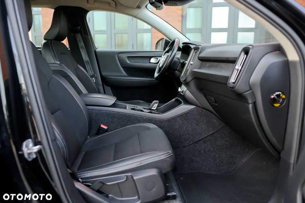 Volvo XC 40 D4 AWD Geartronic Inscription - 24