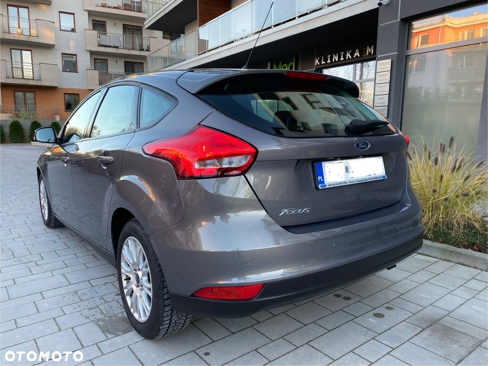 Ford Focus 1.6 Trend - 12