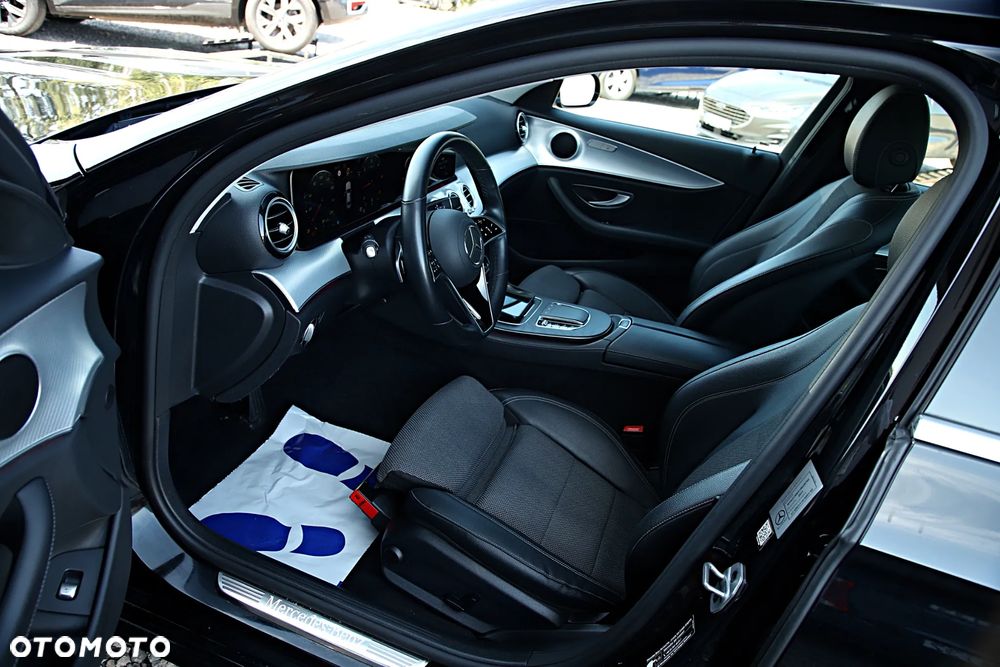 Mercedes-Benz Klasa E 220 d 4-Matic Avantgarde - 13