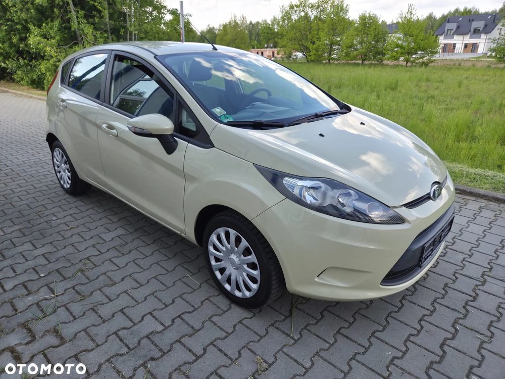 Ford Fiesta 1.25 Celebration - 11
