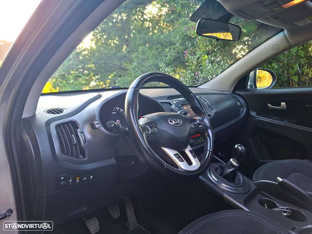 Kia Sportage 1.7 CRDI ISG TX Navi - 14