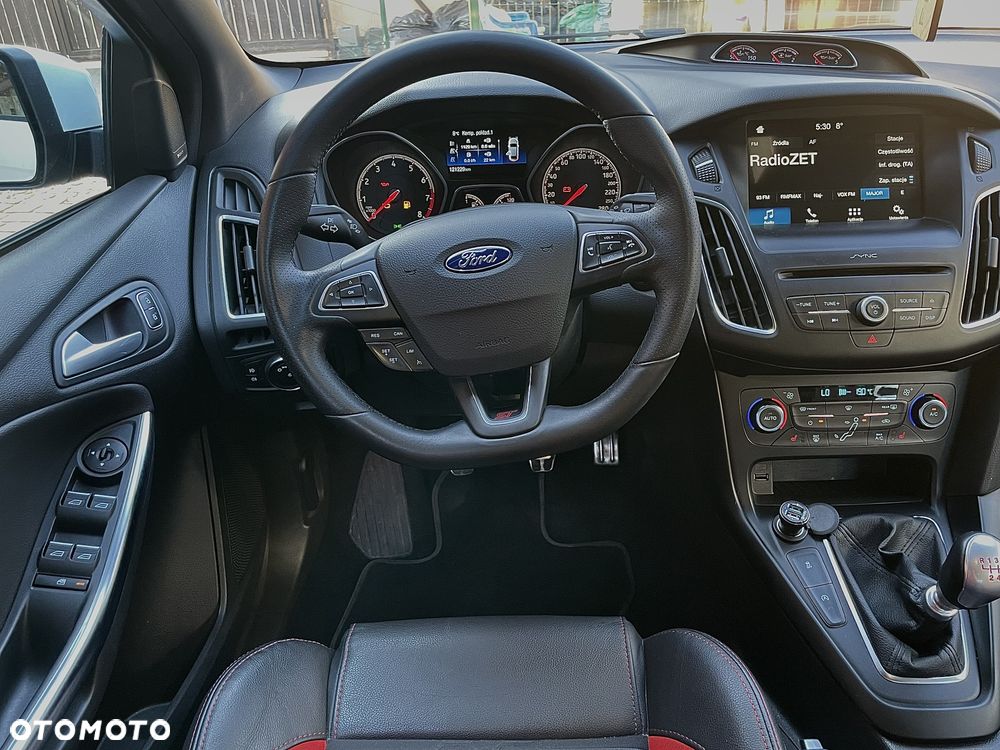 Ford Focus 2.0 EcoBoost ST-2 - 16