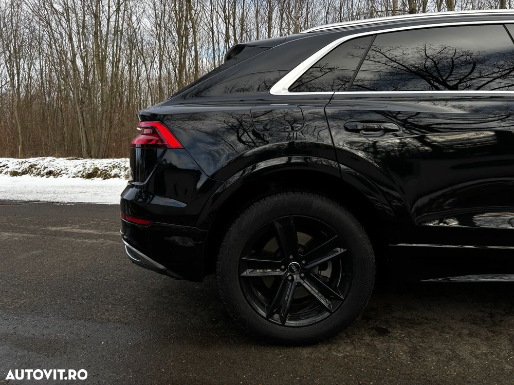 Audi Q8 - 12