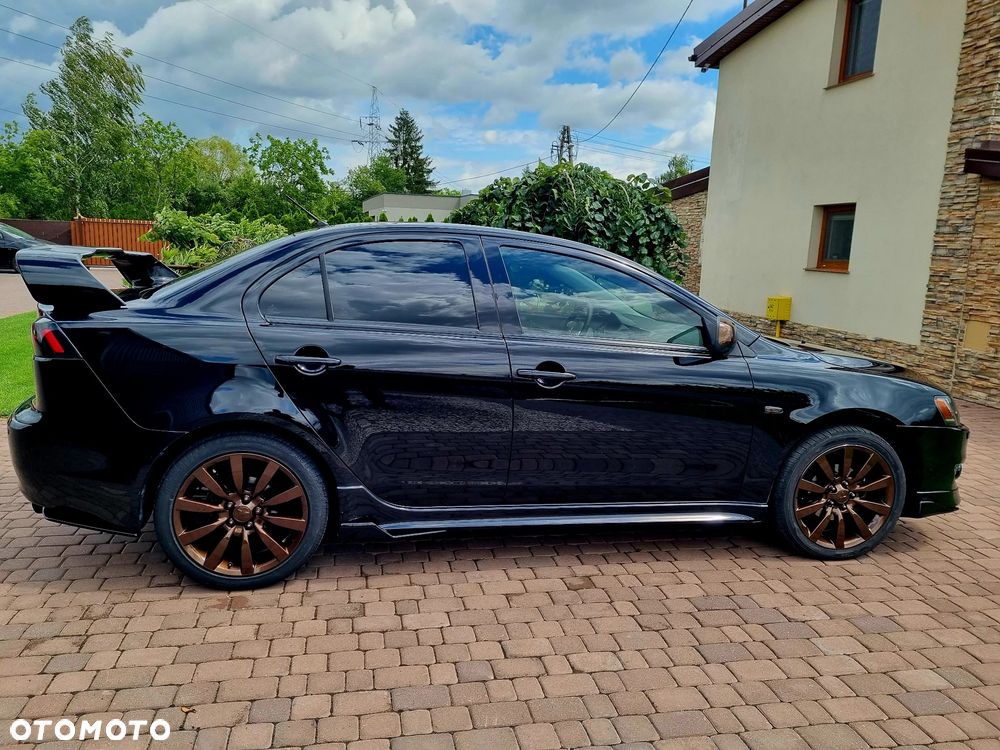 Mitsubishi Lancer - 2