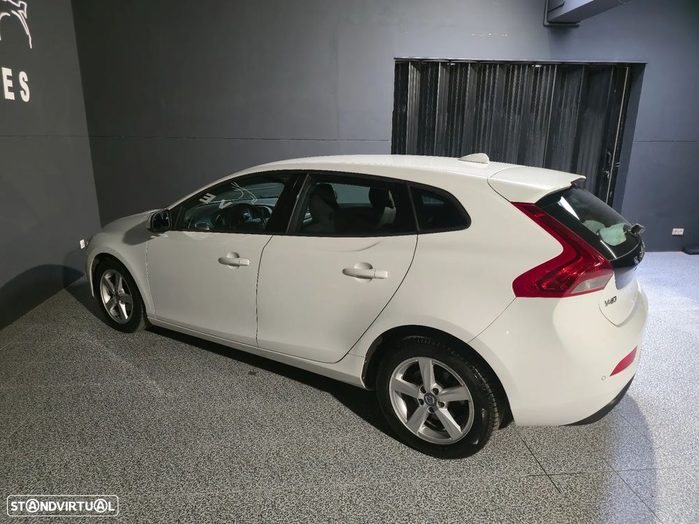 Volvo V40 2.0 D2 Kinetic - 17