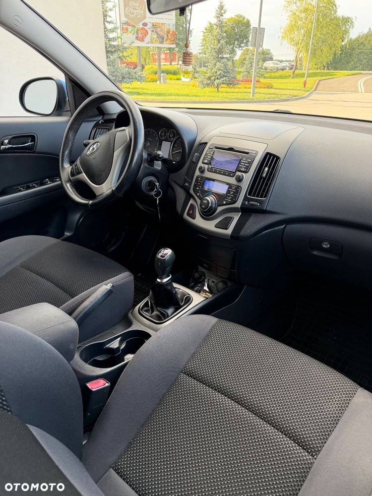 Hyundai i30 1.6 blue Classic - 23