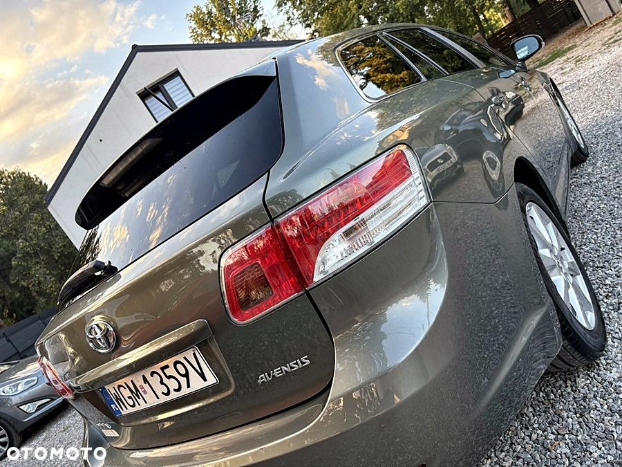 Toyota Avensis 2.0 D-4D Sol plus+NAVI - 12