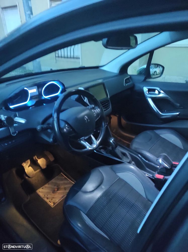 Peugeot 2008 PureTech 110 Stop&Start Allure - 8