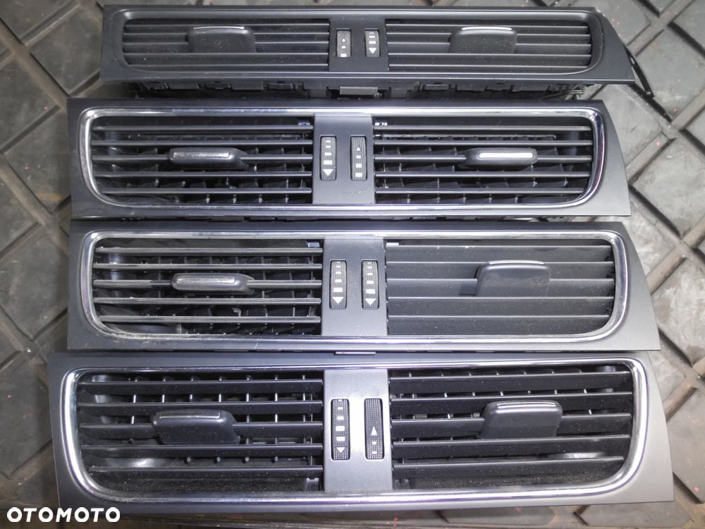 KRATKA NAWIEWU ŚRODKOWA AUDI A4 B8 ORYGINAŁ 8T1820951A POSIADAM 3 SZTUKI - 1