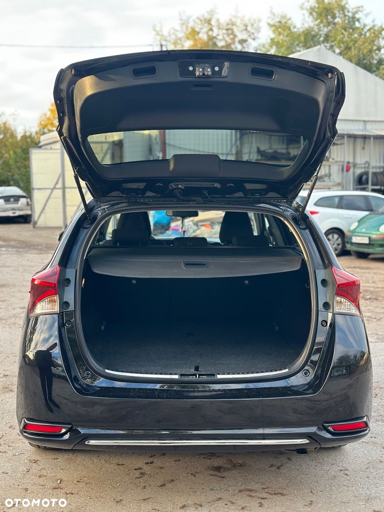 Toyota Auris - 10