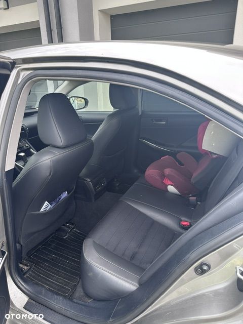 Lexus IS 200t / 300 Elegance - 9