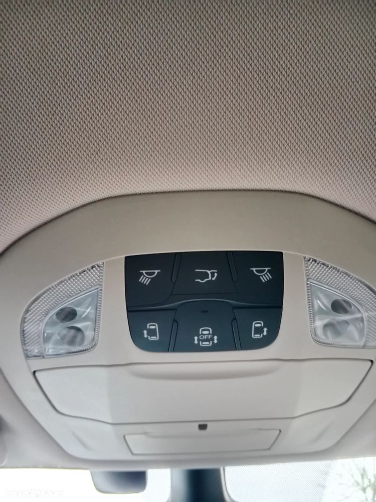 Chrysler Pacifica - 13