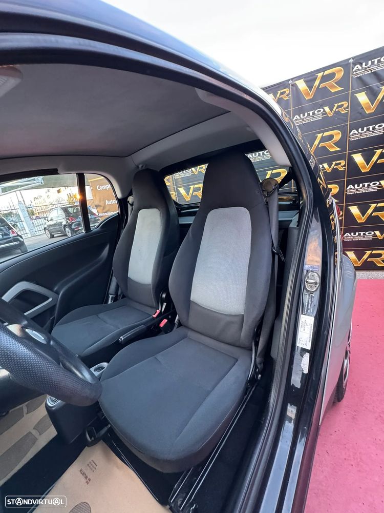 Smart ForTwo Coupé 1.0 mhd Pure 61 Softouch - 11
