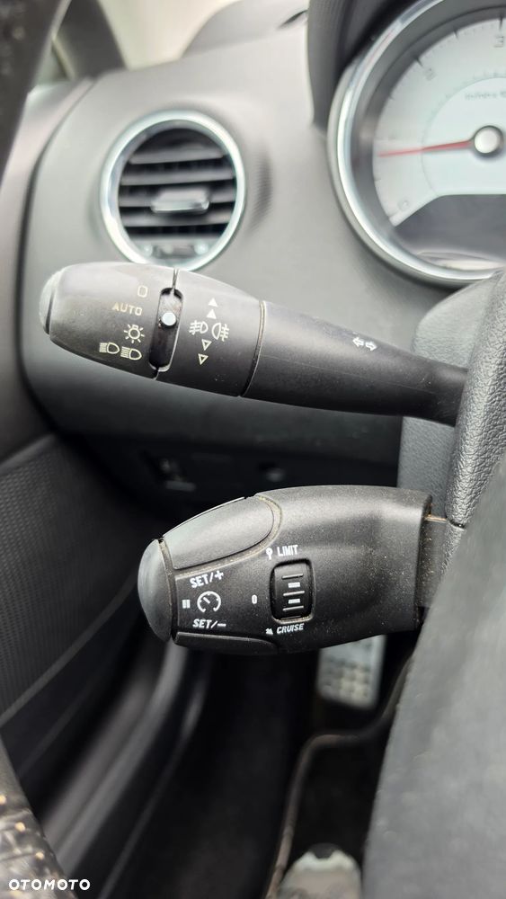 Peugeot 308 CC - 17