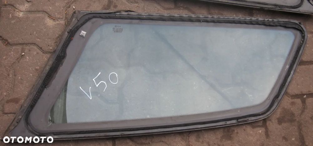 szyba tył lewa prawa karoseryjna VOLVO V50 - 4