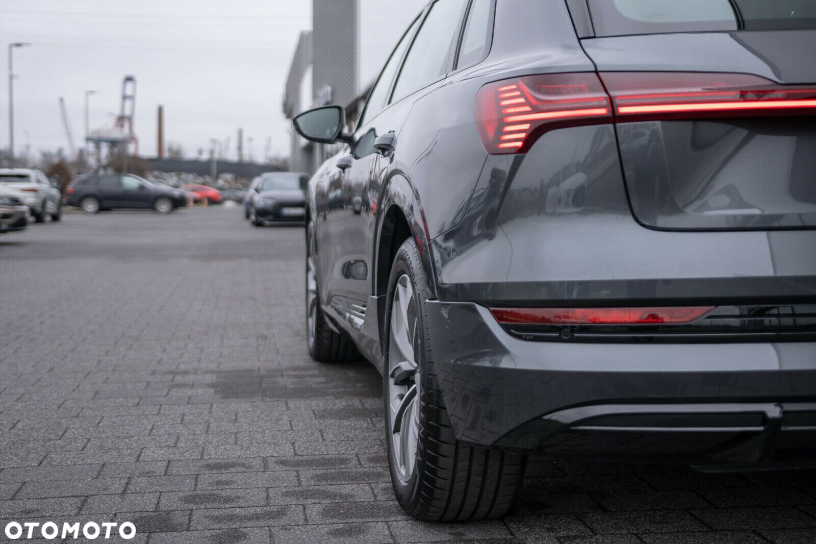 Audi e-tron - 10